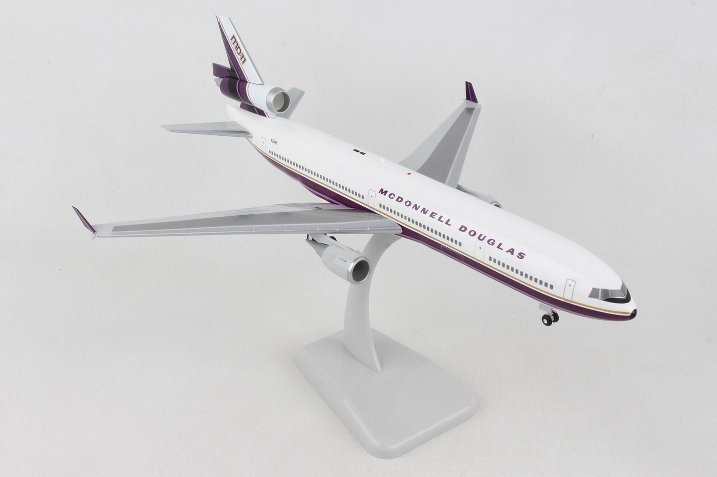 McDonnell Douglas MD11 - Hogan- Scale 1/200